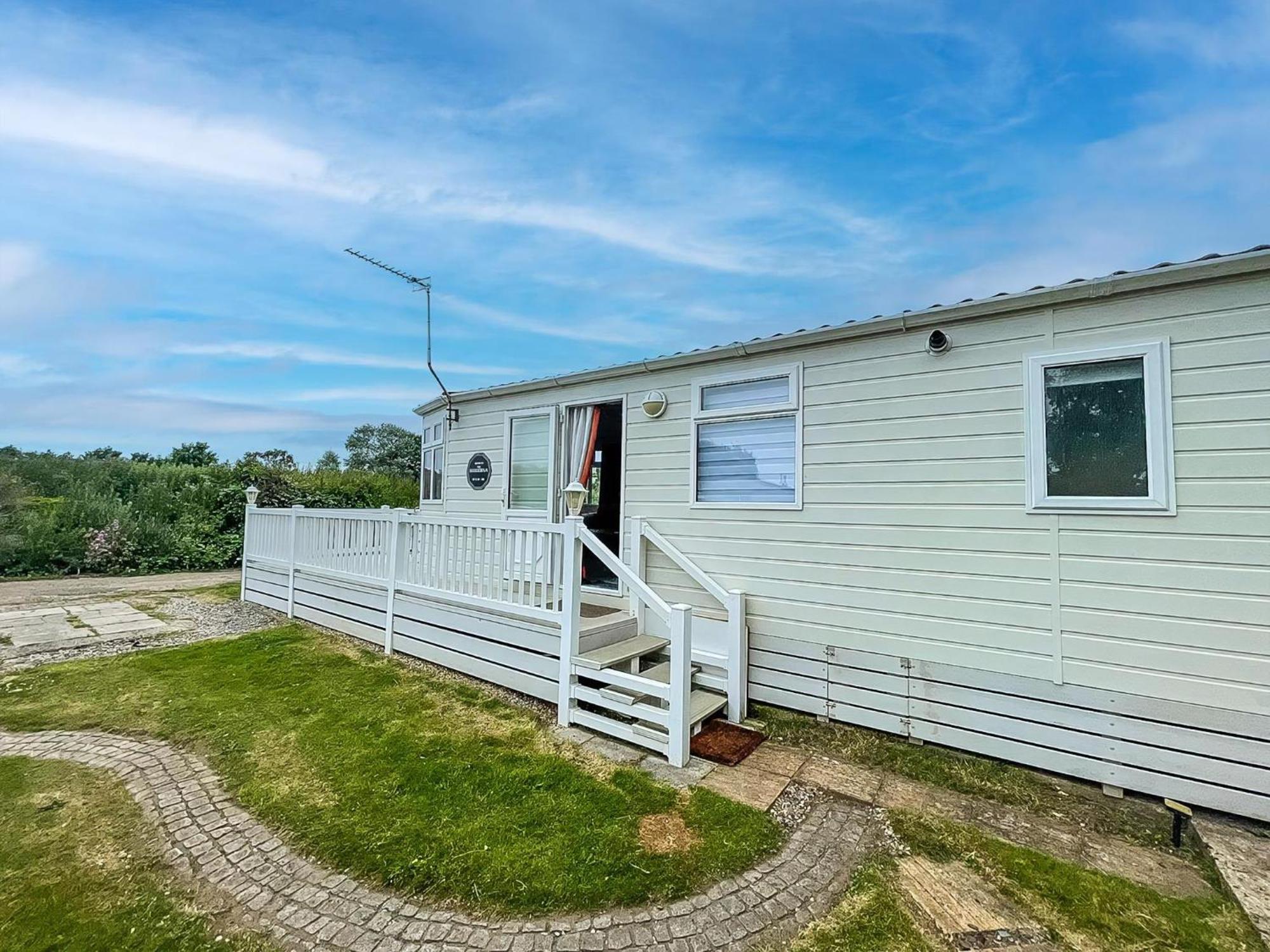 Great Dog Friendly Caravan To Hire With Field Views In Norfolk Ref 10132B Belton with Browston Экстерьер фото
